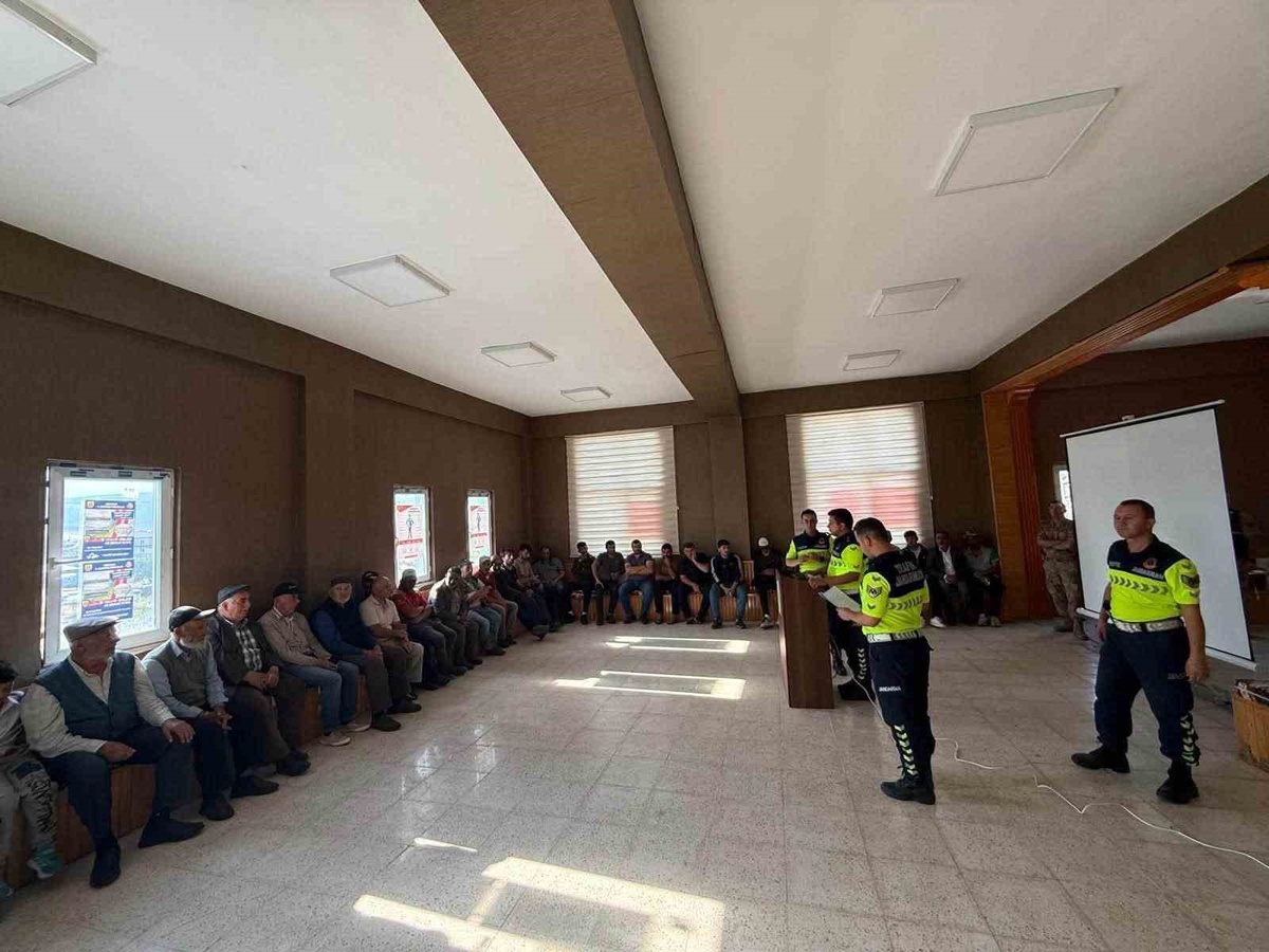 Traktör Kullanıcılarına Trafik Güvenliği Eğitim