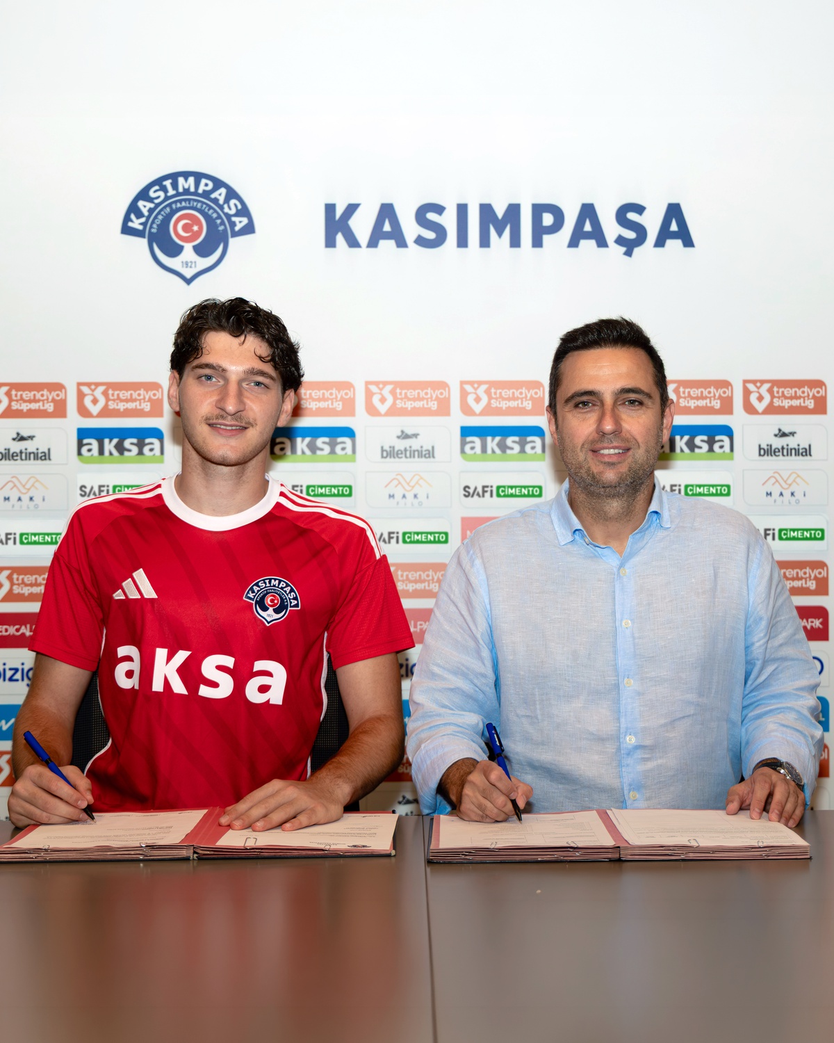 Kasımpaşa, 19 yaşındaki Muhammed Emin Bektaş\'ı transfer etti
