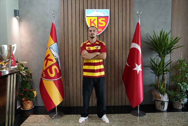 Süper Lig'den düşen takımdan transfer şov! 15 futbolcu birden aldılar