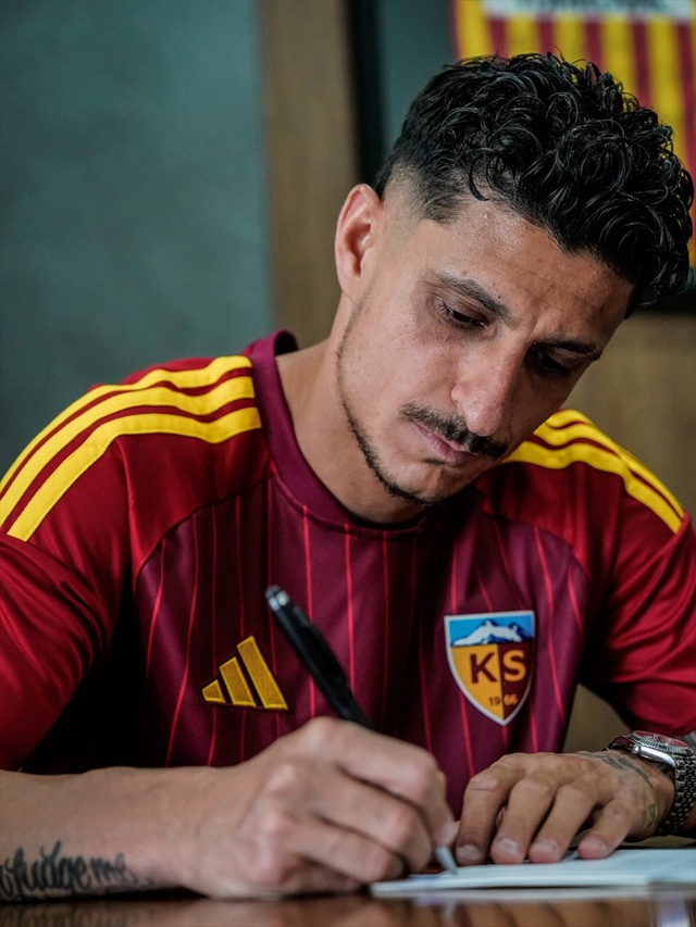 Süper Lig'den düşen takımdan transfer şov! 15 futbolcu birden aldılar