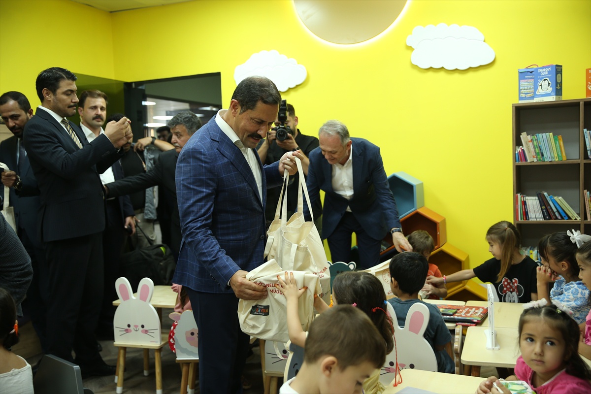 Yayladağı\'nda Yeni Halk Kütüphanesi Açıldı