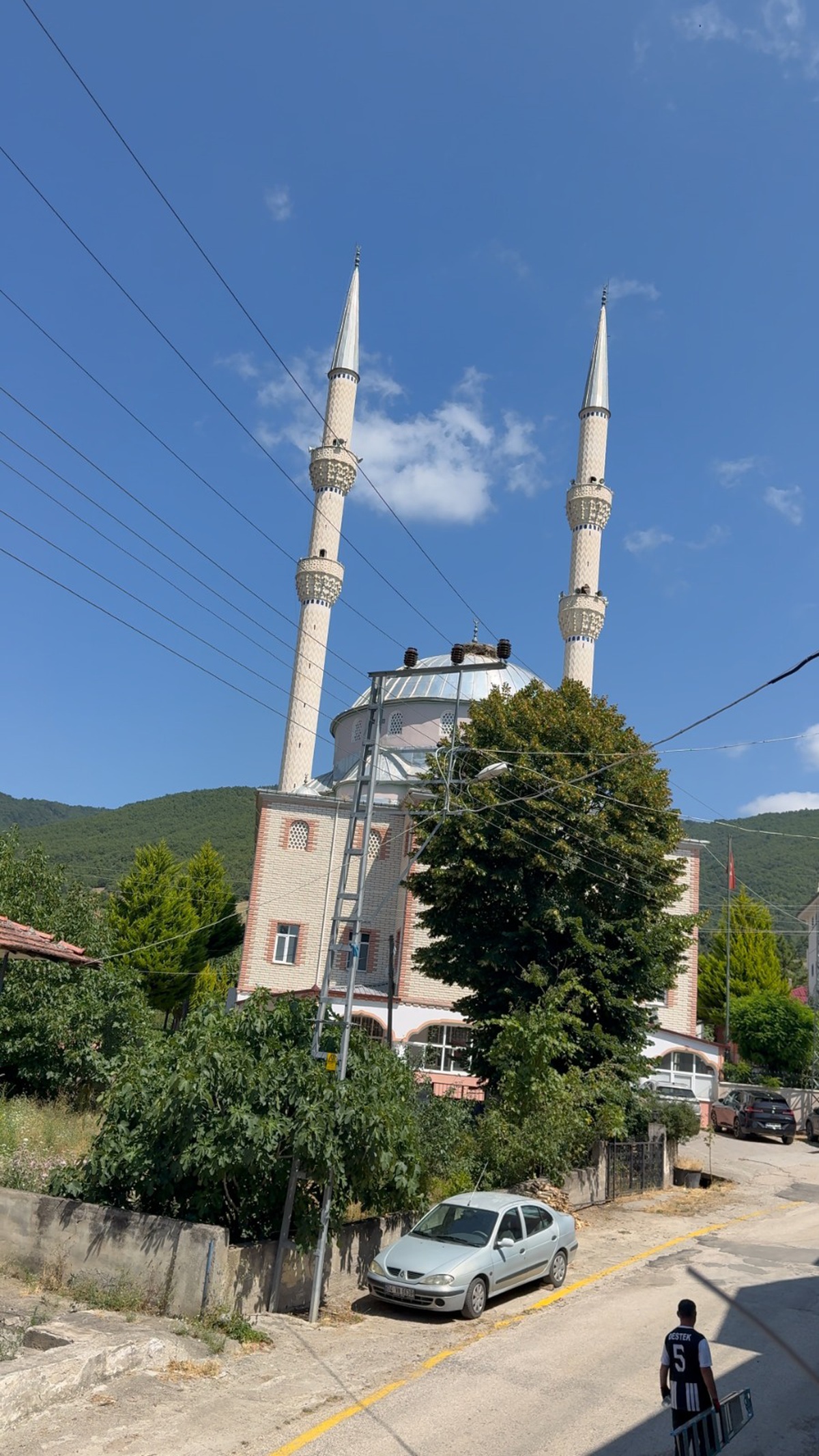 Köy Camisine Müzik Yayını