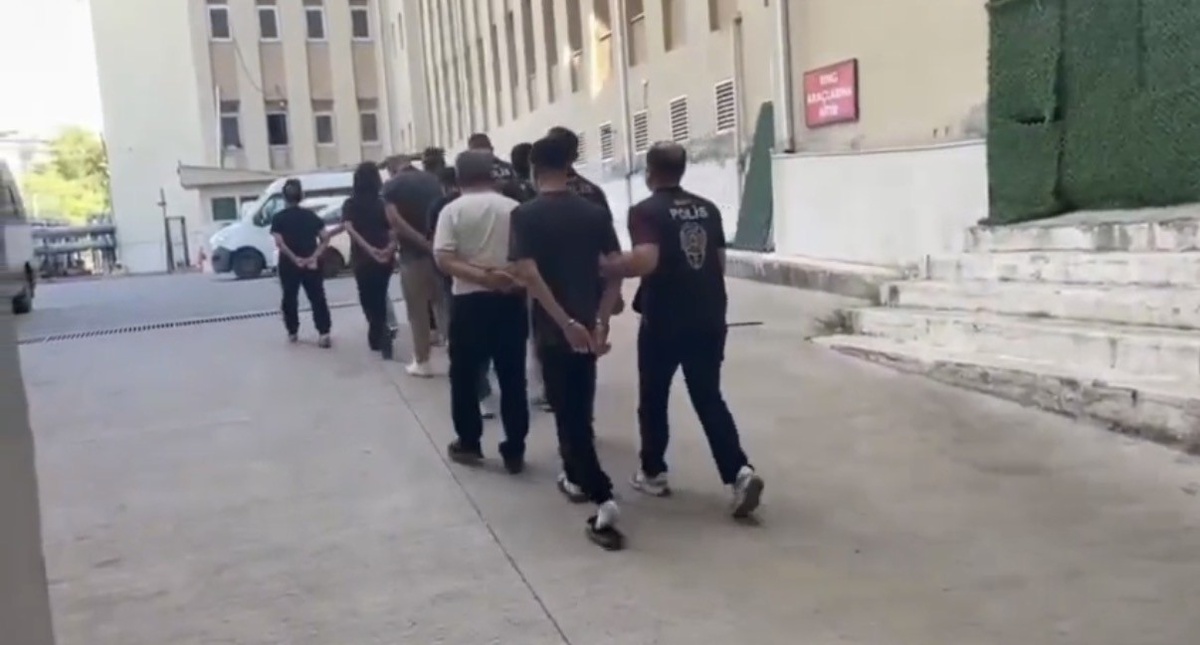 Siber Zorbalara Operasyon: 10 Gözaltı