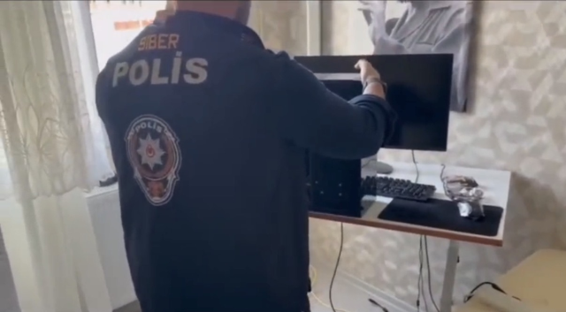 Rojin Kabaiş'in babasını tehdit edenlere operasyon! 10 şüpheli gözaltına alındı