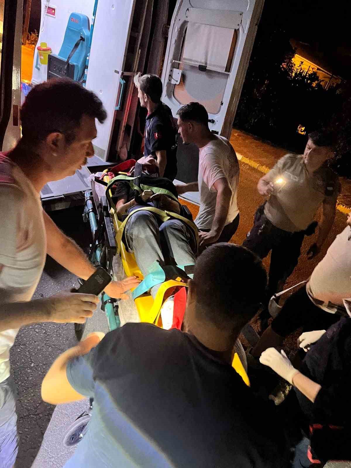 Sındırgı\'da Trafik Kazası: 2 Yaralı