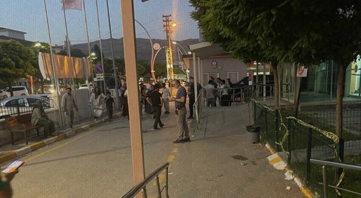 Muradiye\'de Aileler Arasında Kavga: 5 Yaralı