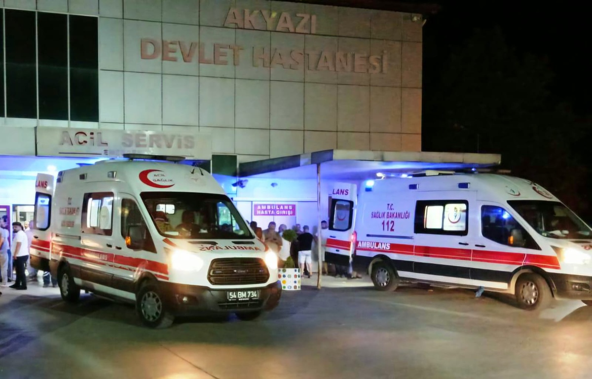 Akyazı\'da 2 Yaşındaki Kız Çocuğu Pencereden Düştü