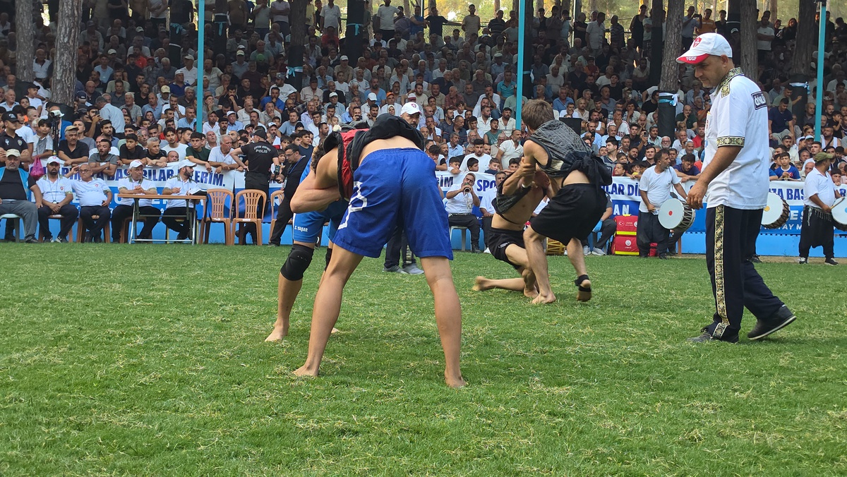 Yayladağı\'nda 24. Aba Güreşi Festivali Coşkusu