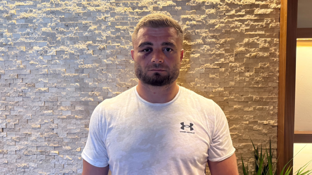 Başpehlivan Serhat Elvan'a akaryakıt istasyonunda saldırı