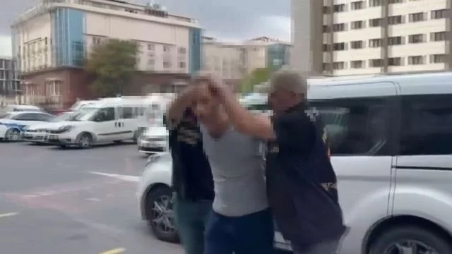 Cumhurbaşkanı Erdoğan'a sosyal medyadan hakaretler savuran şahıs gözaltına alındı