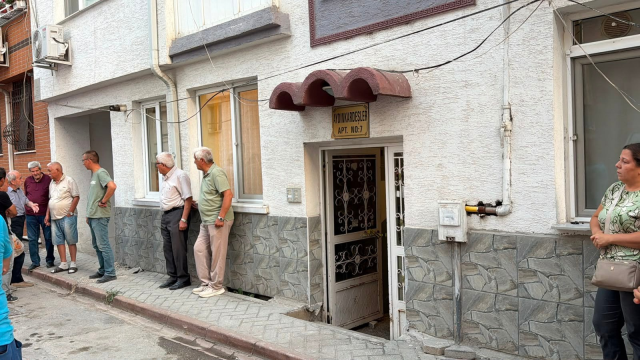 Evine 200 metre kala yere yığılan 72 yaşındaki adam hayatını kaybetti