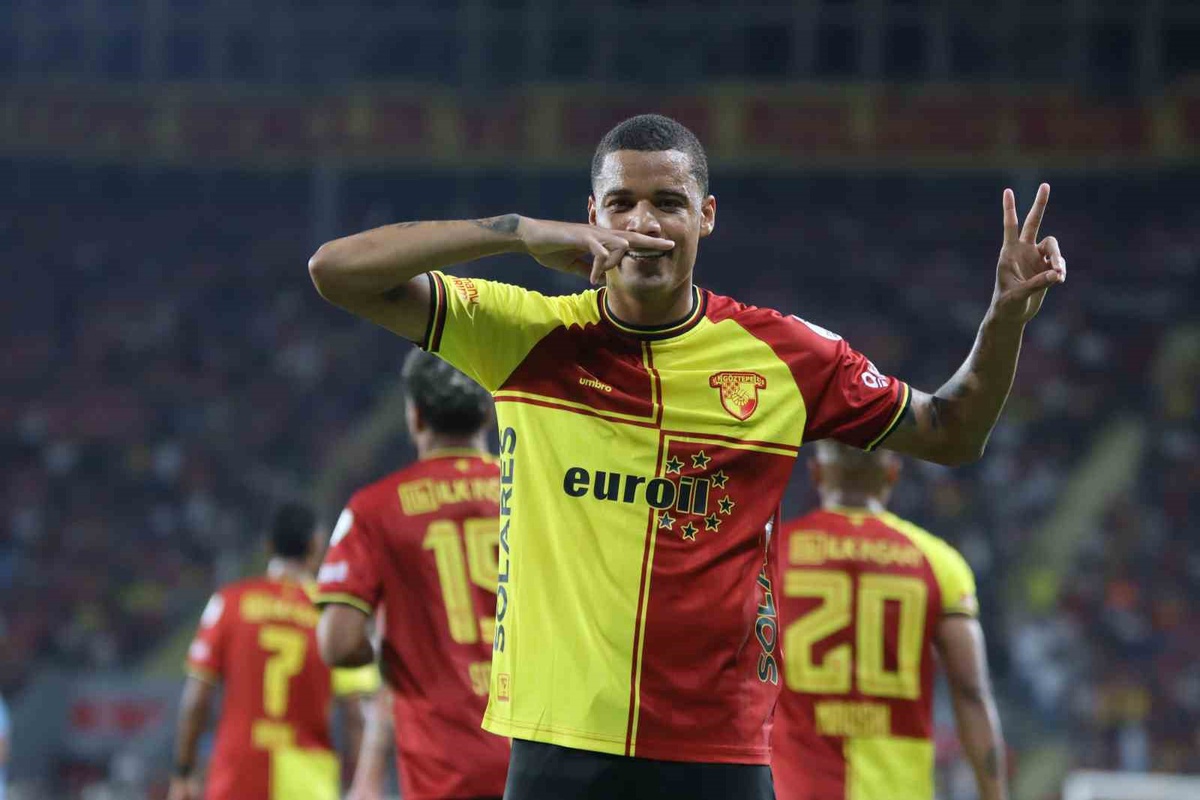 Göztepe'den Hazırlık Dönemine Takım Olun