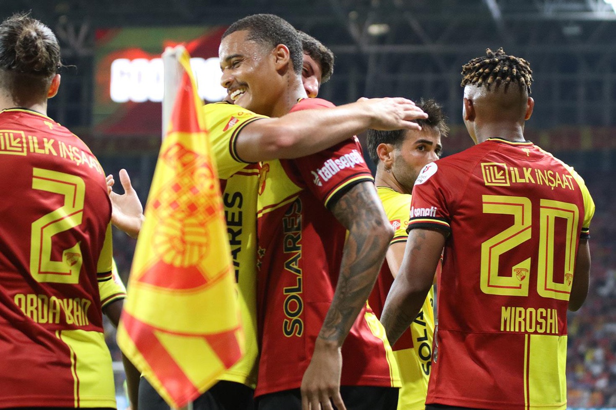 Göztepe yeni sezon öncesi vitesi 5\'e taktı