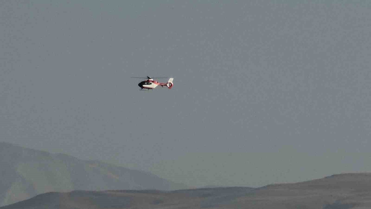 Hamile Kadın Helikopterle Van\'a Nakledildi