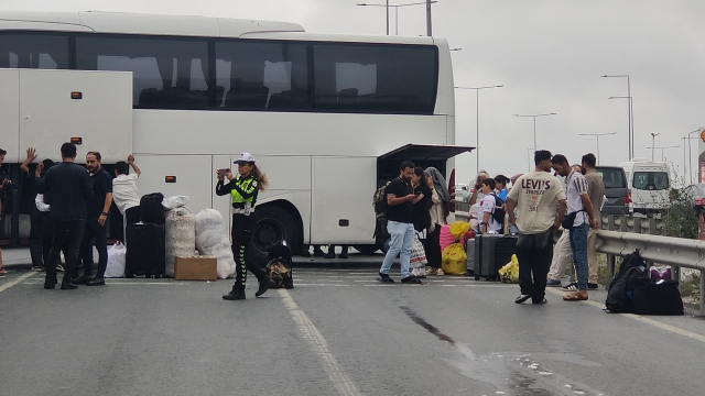 İstanbul'da yolcu otobüsü, İETT otobüsüne çarptı! Çok sayıda yaralı var