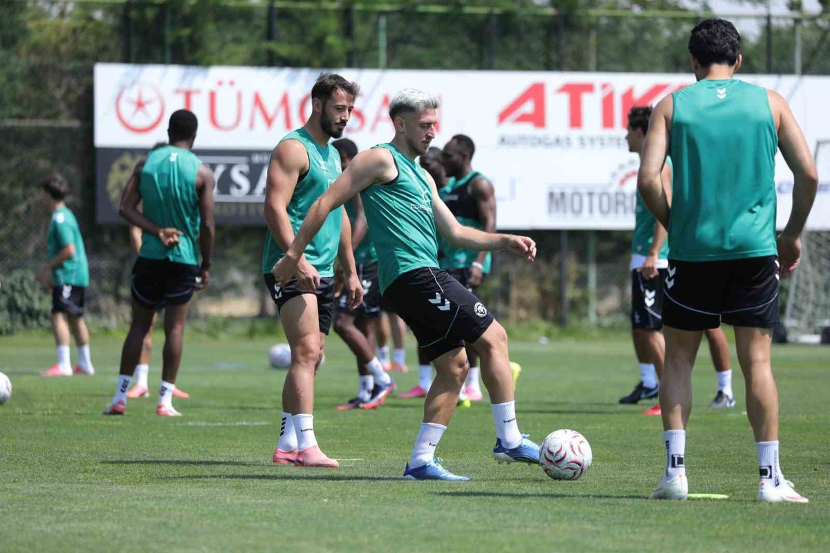 Konyaspor, Rizespor\'a Hazırlanıyor
