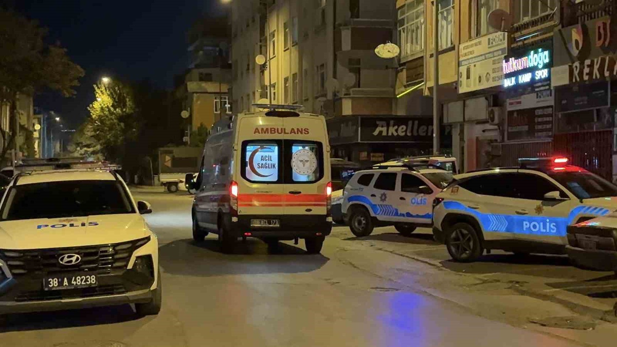 Kayseri\'de Biber Gazı ve Bıçaklı Saldırı