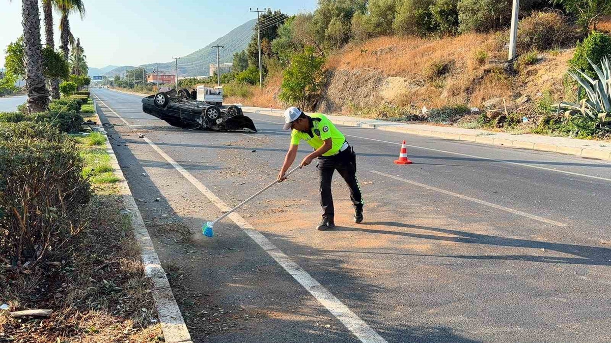 Gazipaşa\'da Otomobil Takla Attı: Sürücü Yaralı