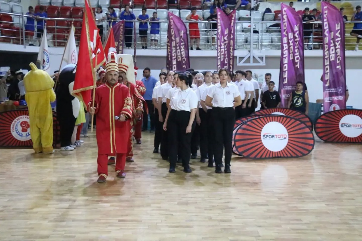 U-13 Boks Şampiyonası Sivas'ta Başladı