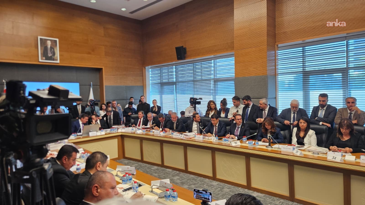YENİ Parti "çerçeve yasa" teklifi için "ek görüş" yazdı: \'Analar ağlamasın, sıvasız evlerin duvarında şehit feryadı yankılanmasın\' yönündeki ısrarımızın takipçiyiz