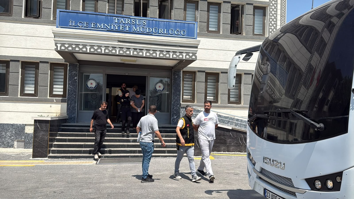 Tarsus\'ta Silahlı Kavga: 2 Ölü, 6 Gözaltı