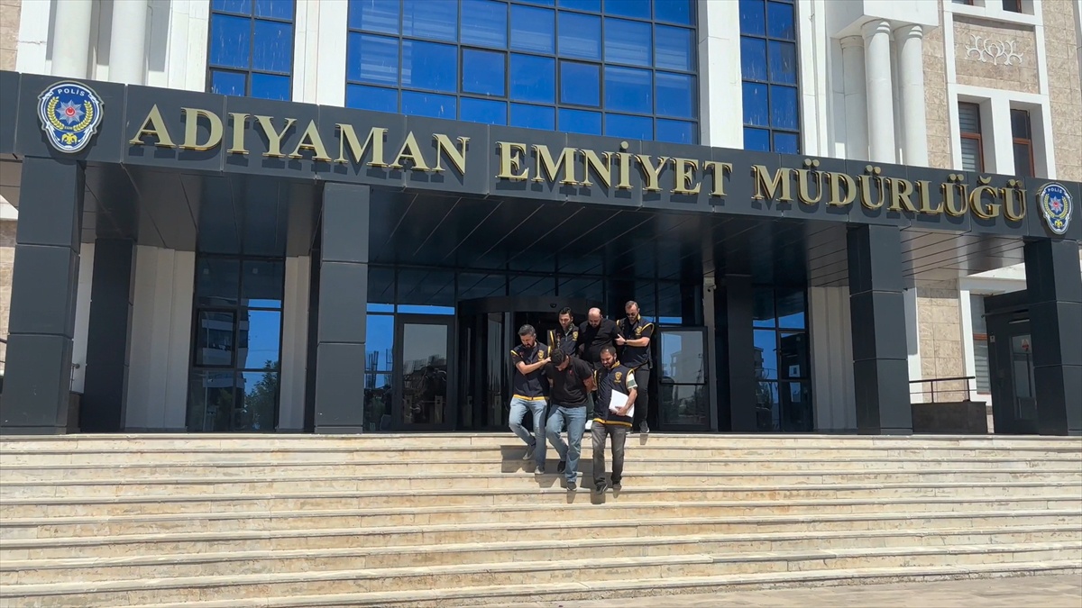 Minibüs Sürücüsüne Darbeden 2 Tutuklama