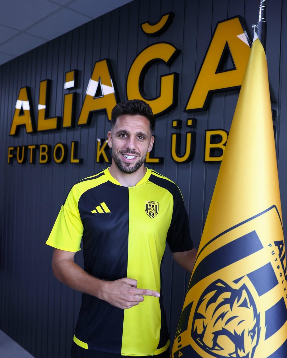Aliağa, Ahmet Arslan\'la Anlaştı