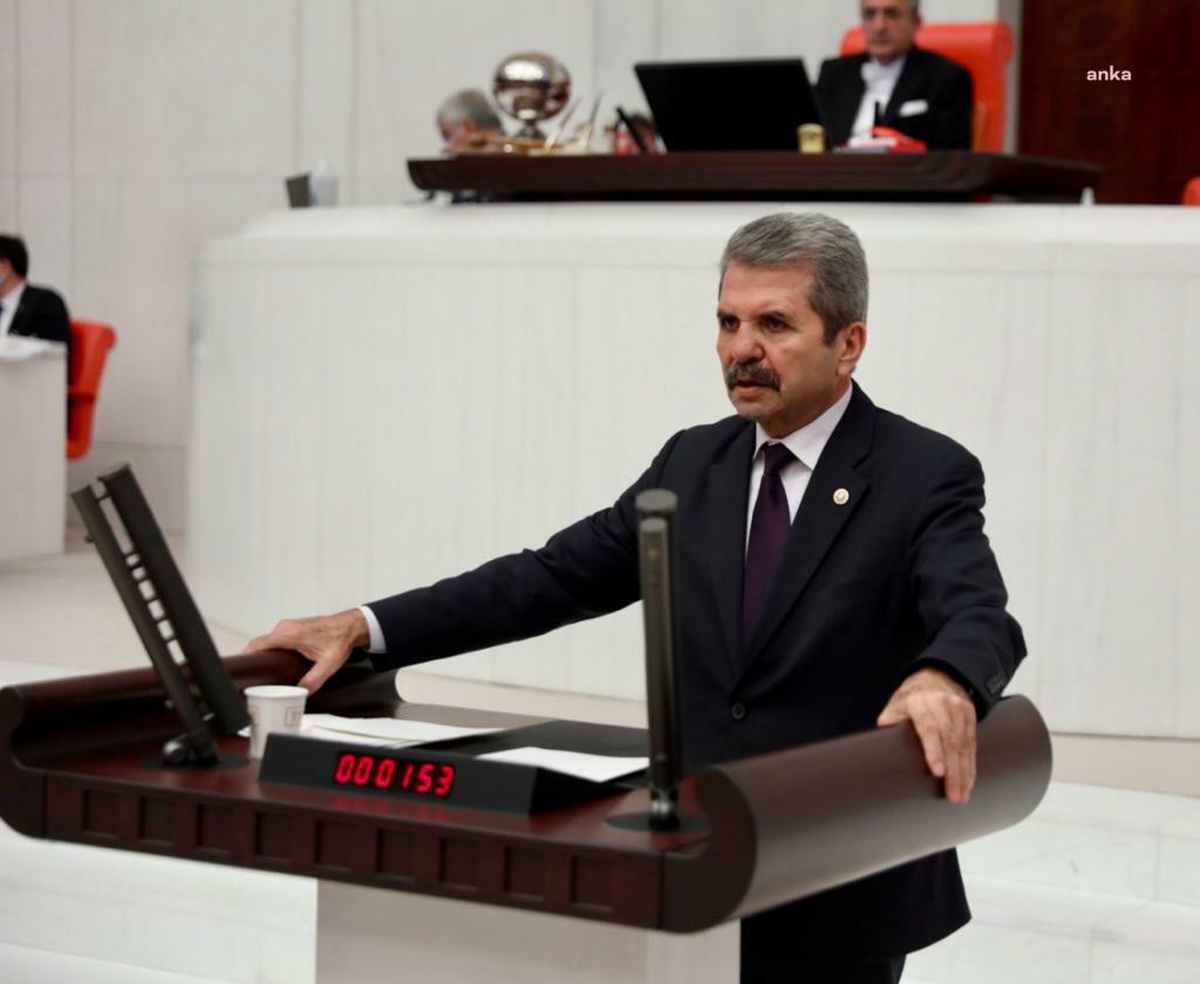 Eski Ağır Ceza Hakimi Feridun Bahşi’den “Çerçeve Yasa” değerlendirmesi: Teklif kanun yapma tekniği açısından bir çok uygunsuzluk taşıdığı gibi anayasaya da açıkça aykırıdır
