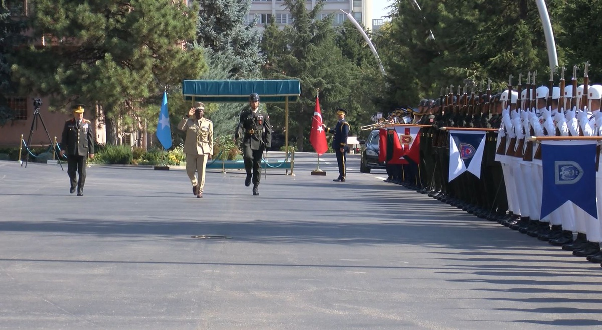 Somali Genelkurmay Başkanı Türkiye\'de