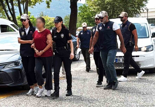 Cumhurbaşkanına suikast timindeki kardeşe yataklık etti: FETÖ'cü hainin ablası adliyede