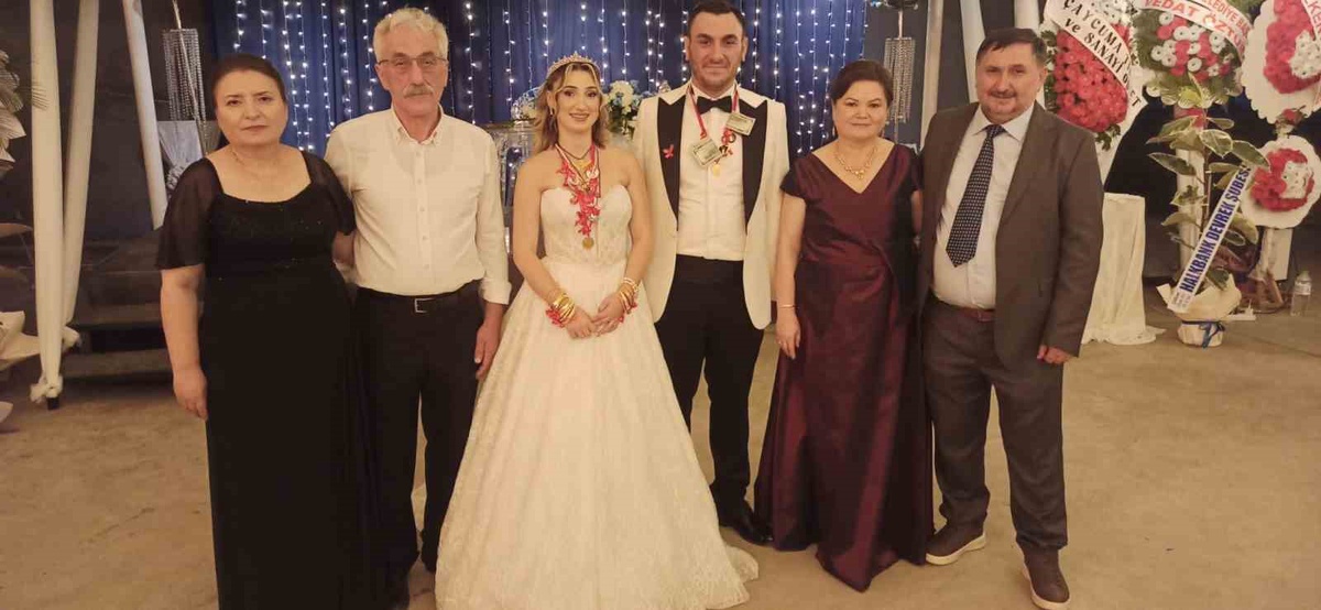 Cıvak Ailesi\'nin Mutlu Günü