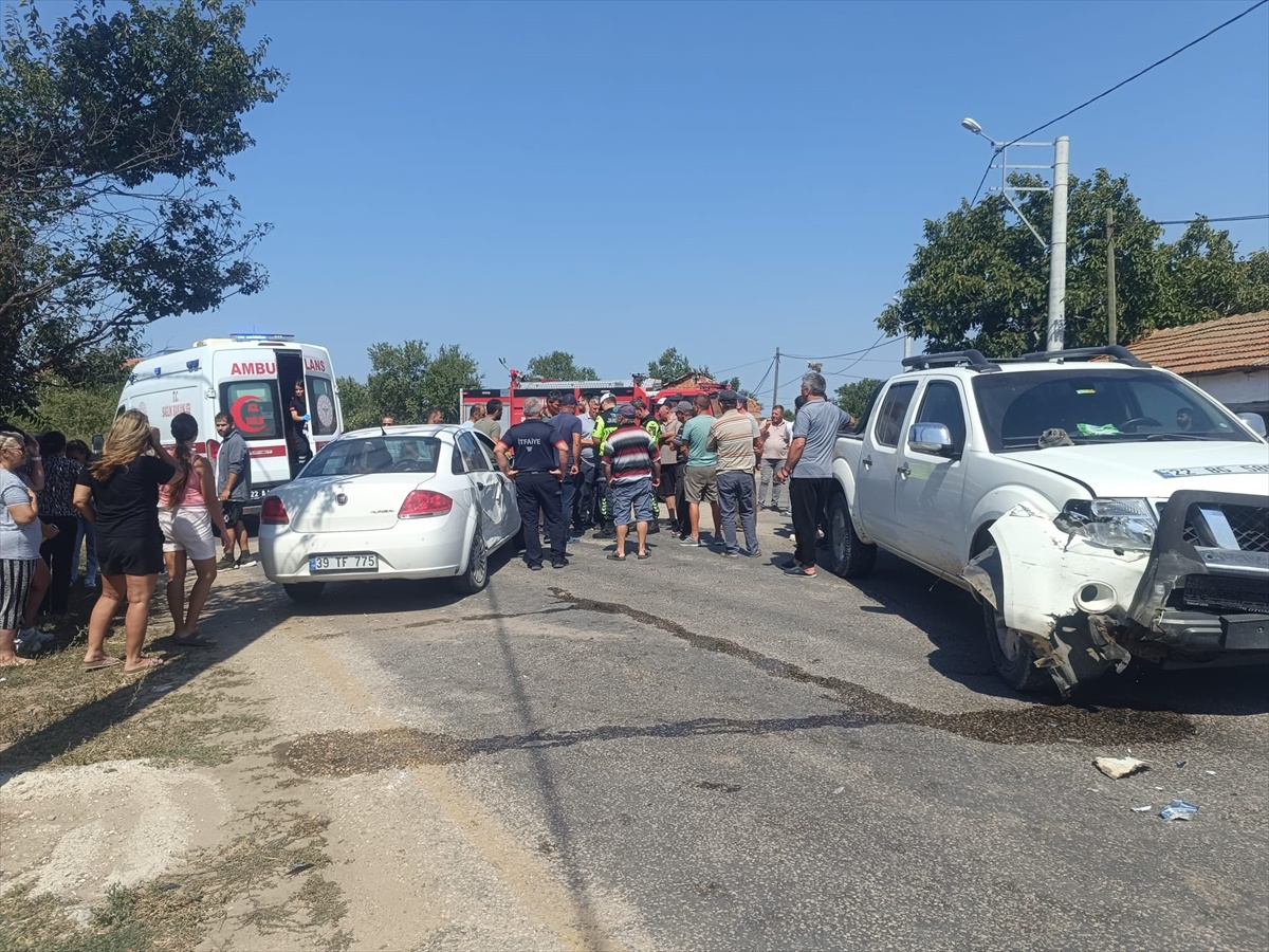Edirne\'de Trafik Kazası: 3 Yaralı