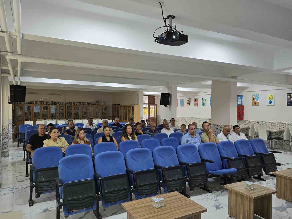 Emirdağ\'da Eğitim Yılı Hazırlıkları Toplantısı