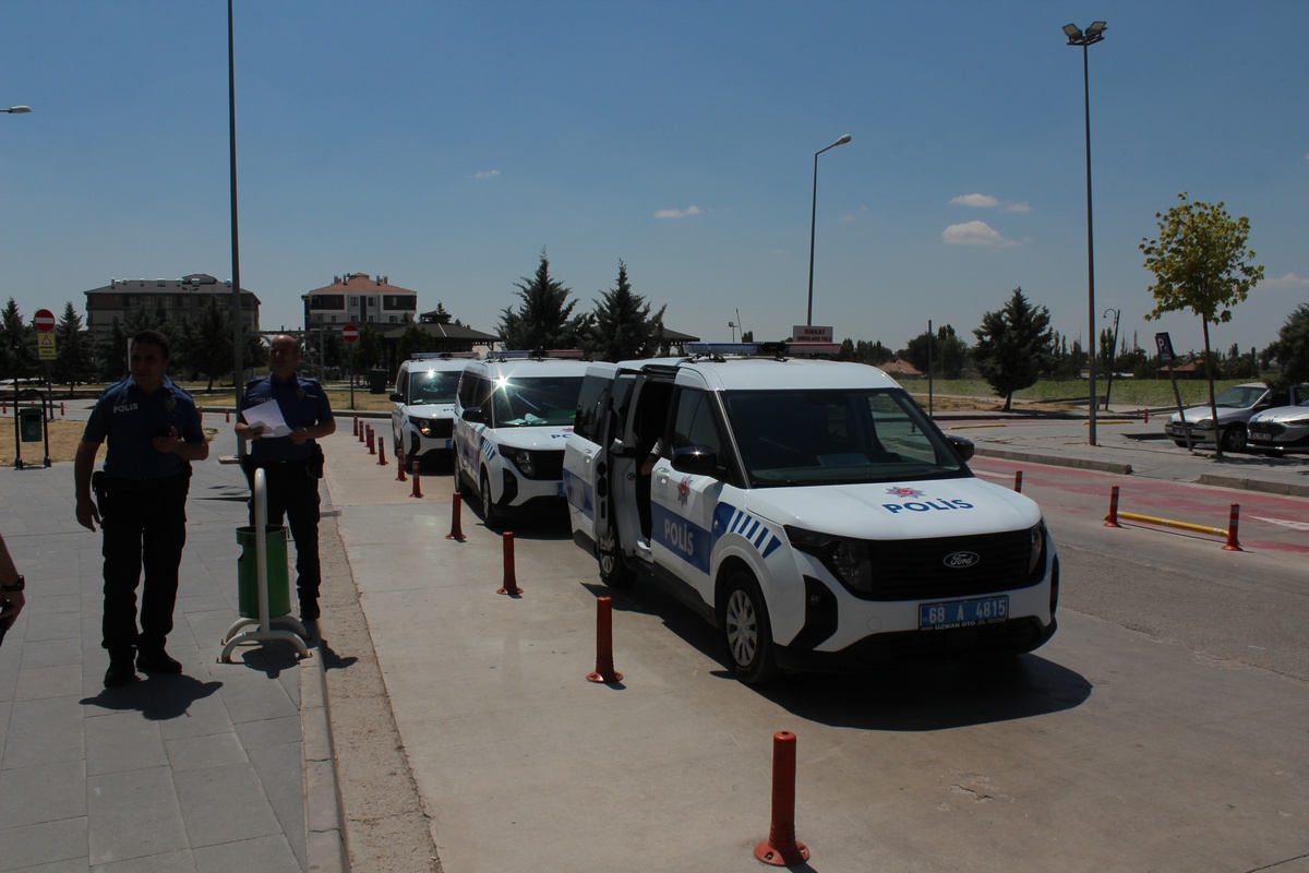 Aksaray\'da Rastgele Tüfek Ateşi: Kadın Yaralandı