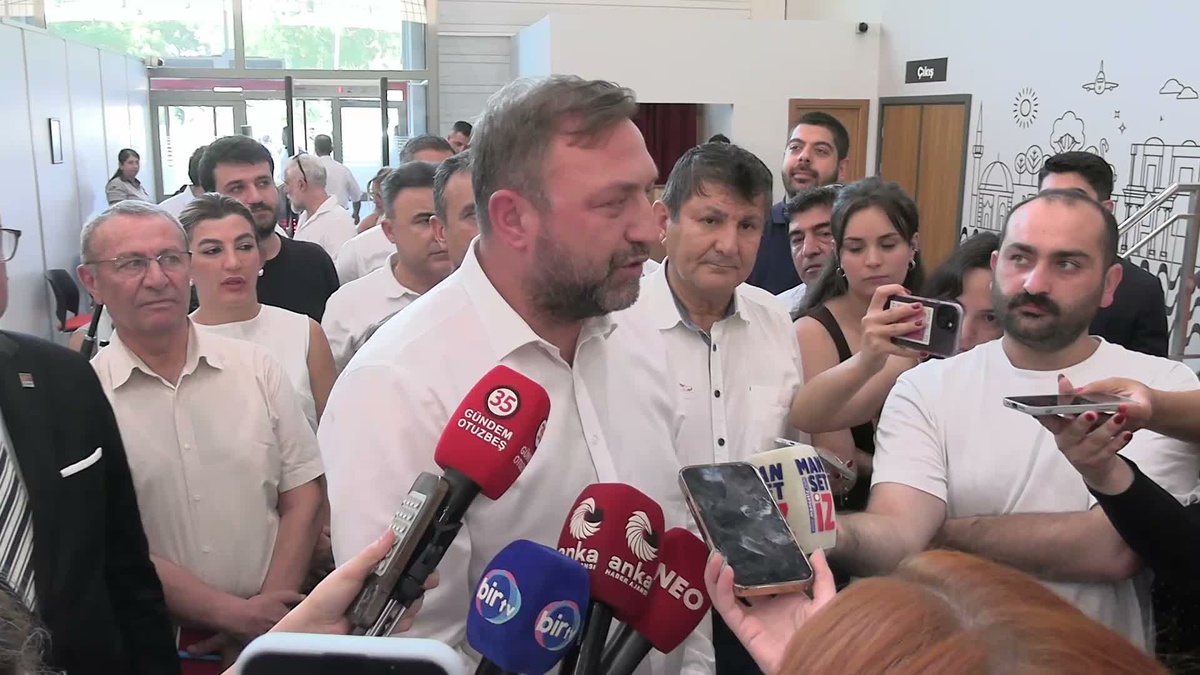 CHP İzmir İl Başkanı Gümrükçü\'den \'komisyon\' açıklaması: Bir uzlaşı varsa CHP grubu da o uzlaşının içerisinde yer alır