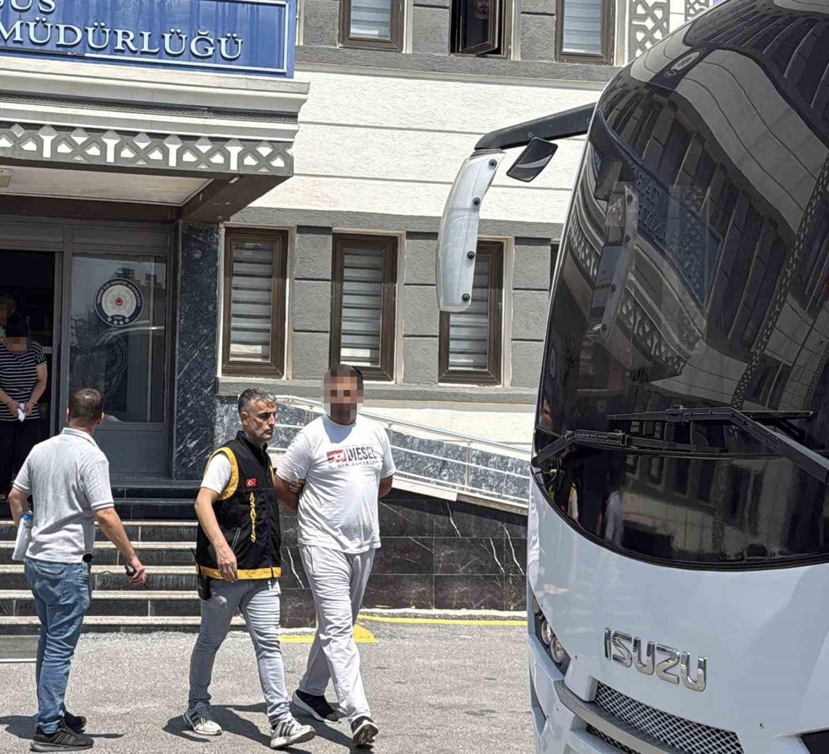Tarsus\'ta Silahlı Kavga: 2 Ölü, 1 Tutuklu