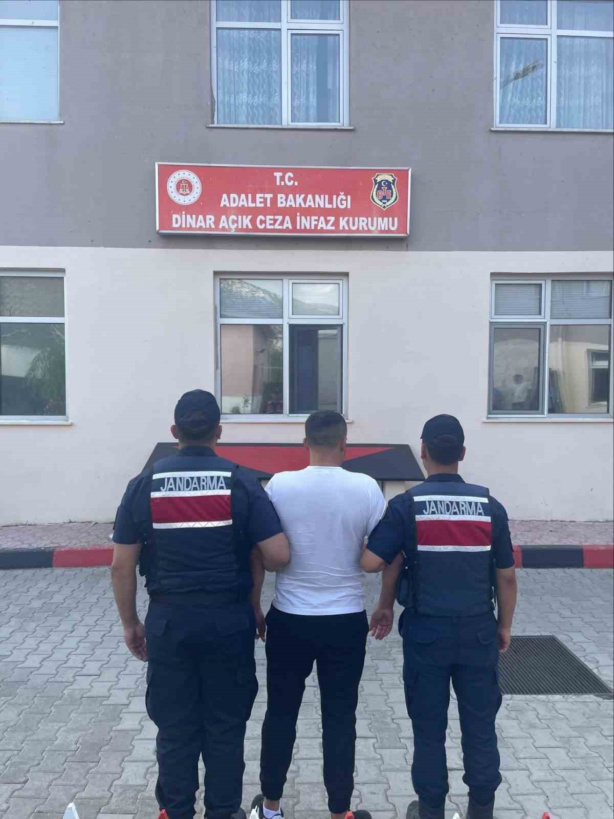 Afyonkarahisar\'da 24 Suçlu Yakalandı