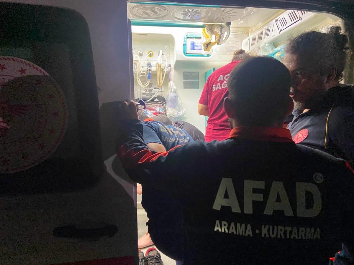 Kaybolan 19 Kişilik Ekip Sağ Bulundu