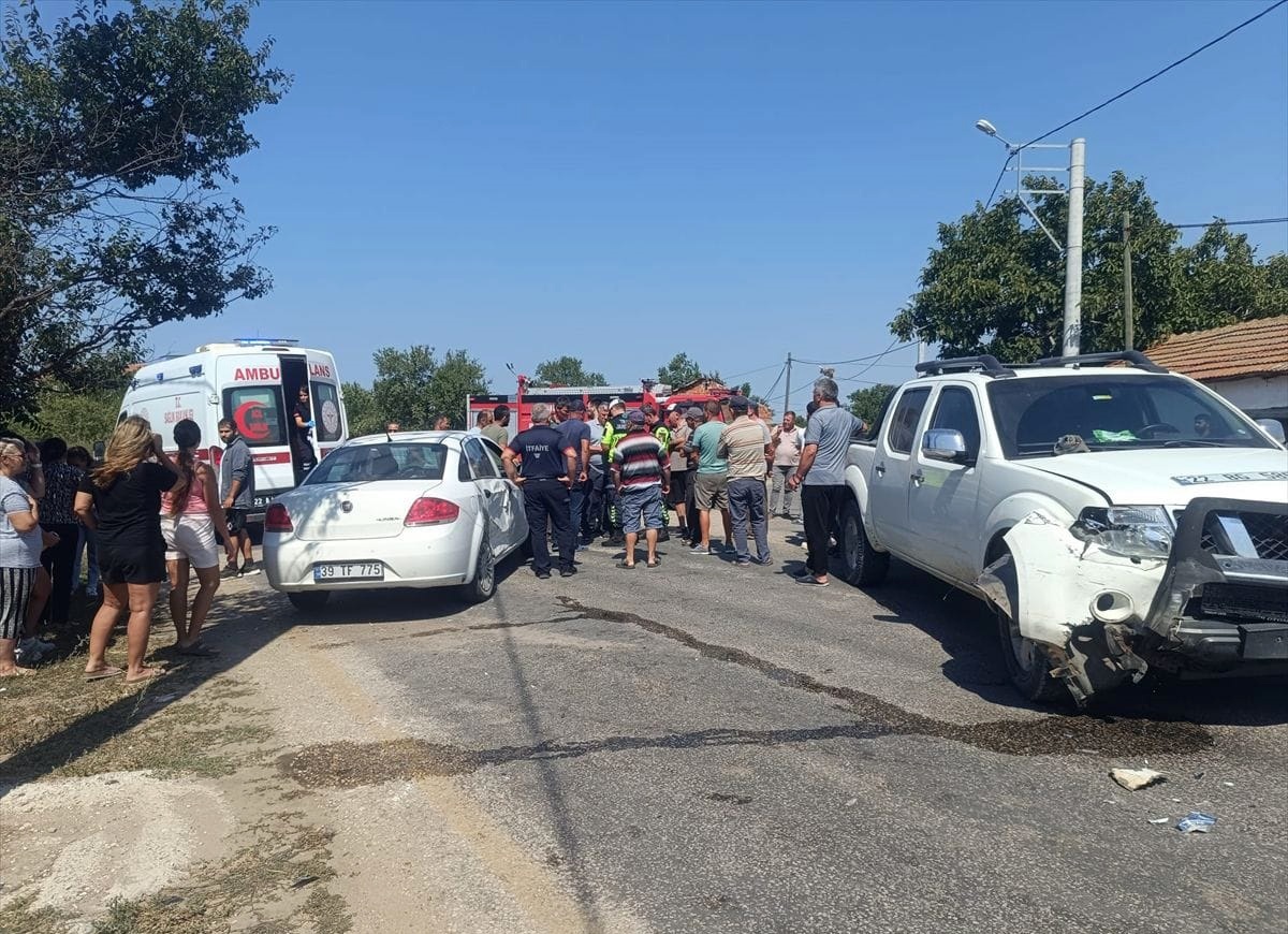 Enez\'de Trafik Kazası: 3 Yaralı