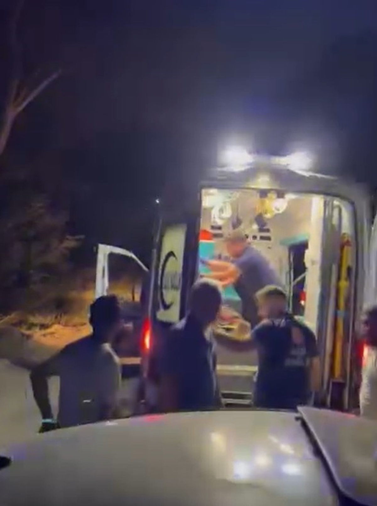 Gaziantep\'te Uçuruma Yuvarlanan Araçtan Sürücü Ağır Yaralı