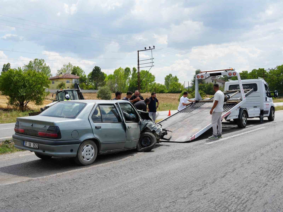 Kastamonu\'da trafik kazası: 3 yaralı