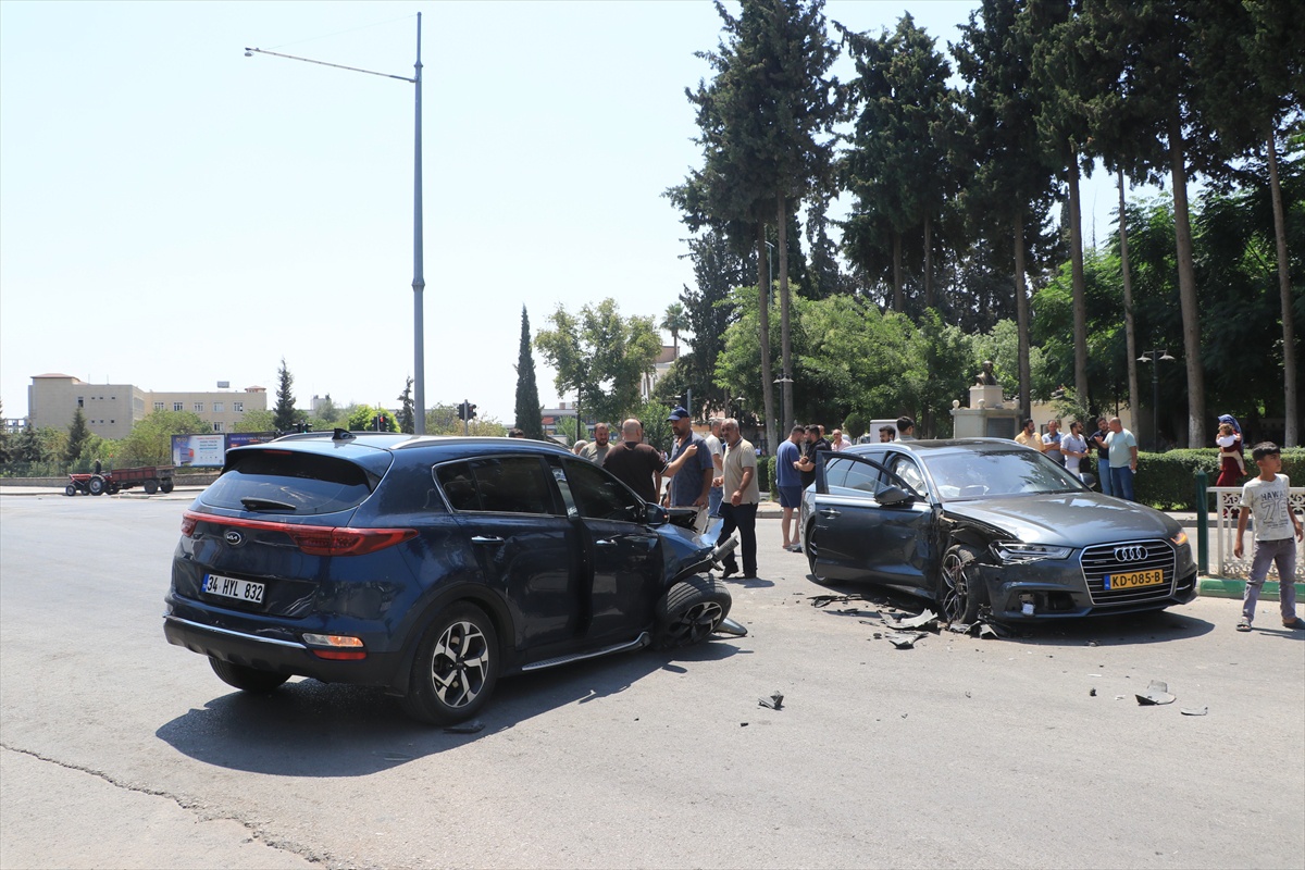 Kilis\'te Trafik Kazası: 4 Yaralı