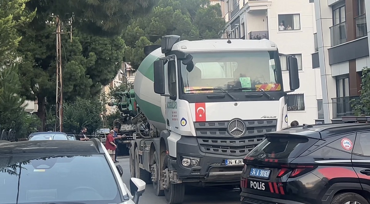 Beton Mikseri Yayaya Çarptı: Müge Arısal Hayatını Kaybetti