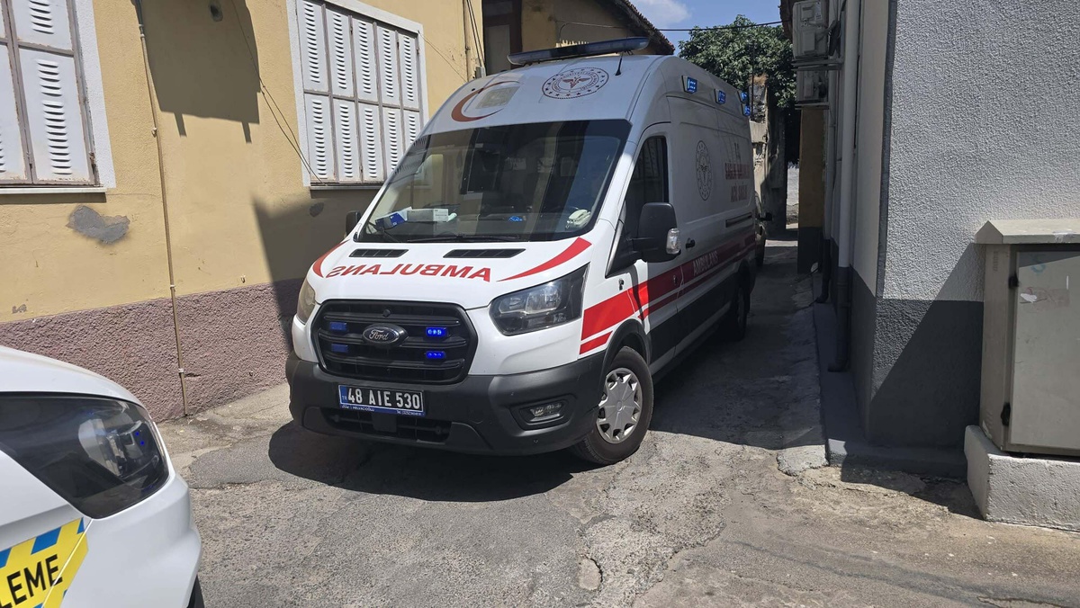 Yaşlı çift evlerinde ölü bulundu! Ekiplerin vahim bir tahmini var