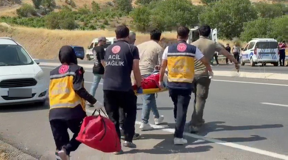 Adıyaman\'da Kaçak Araç Kazası: İki Şüpheli Yakalandı