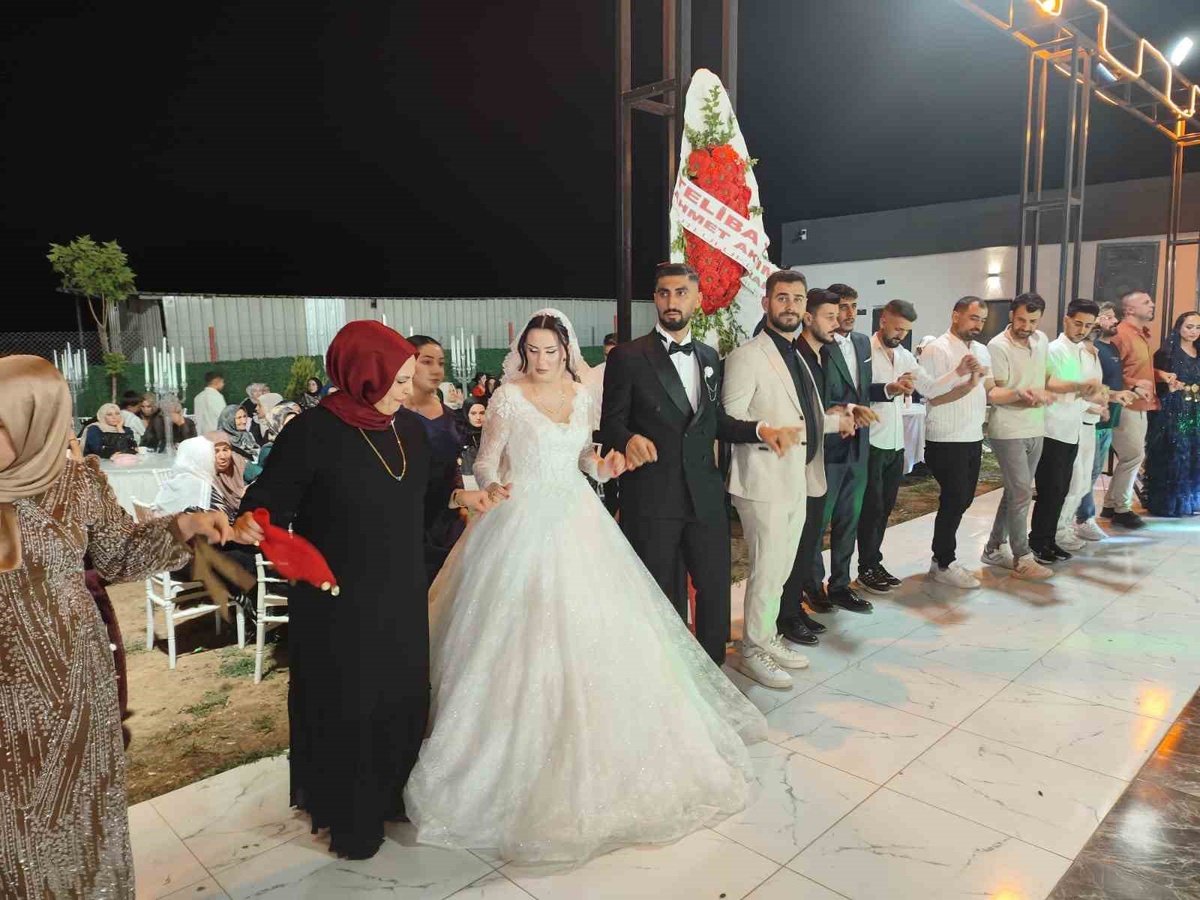 Umutcan ve İzabella\'nın Düğünü Batman\'da Yapıldı