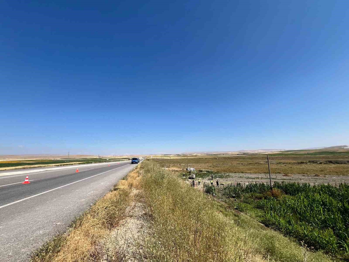 Kayseri\'de takla atan araçta 2 kişi hayatını kaybetti
