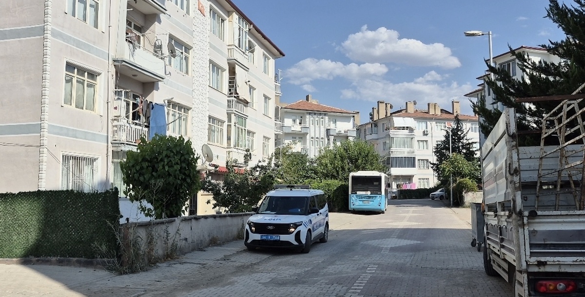 Malatya\'da Bıçaklı Tartışma: Bir Kişi Yaralandı