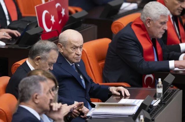 TBMM&rsquo;de kritik g&uuml;n: &Ccedil;er&ccedil;eve yasa i&ccedil;in partilerin tutumu netleşti