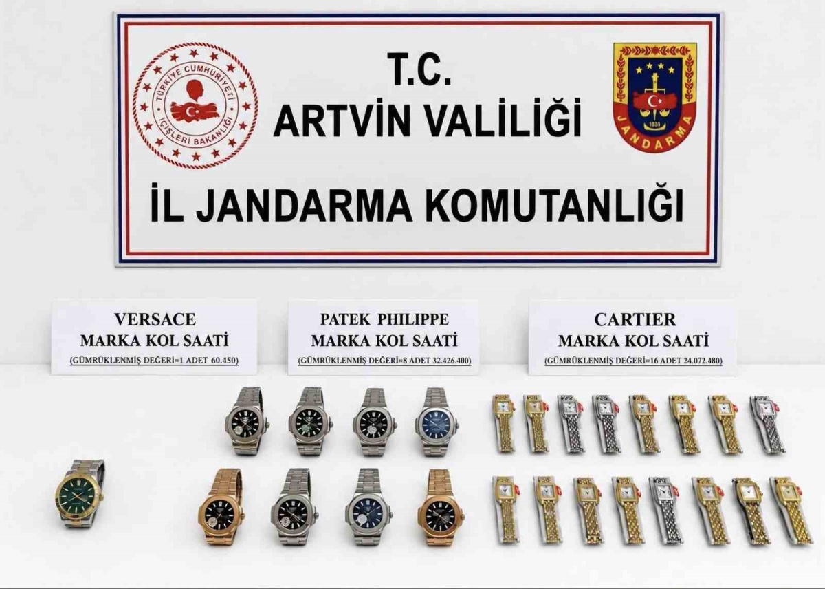 Sarp Sınır Kapısı\'nda 56 Milyonluk Kaçak Saatler Ele Geçirildi